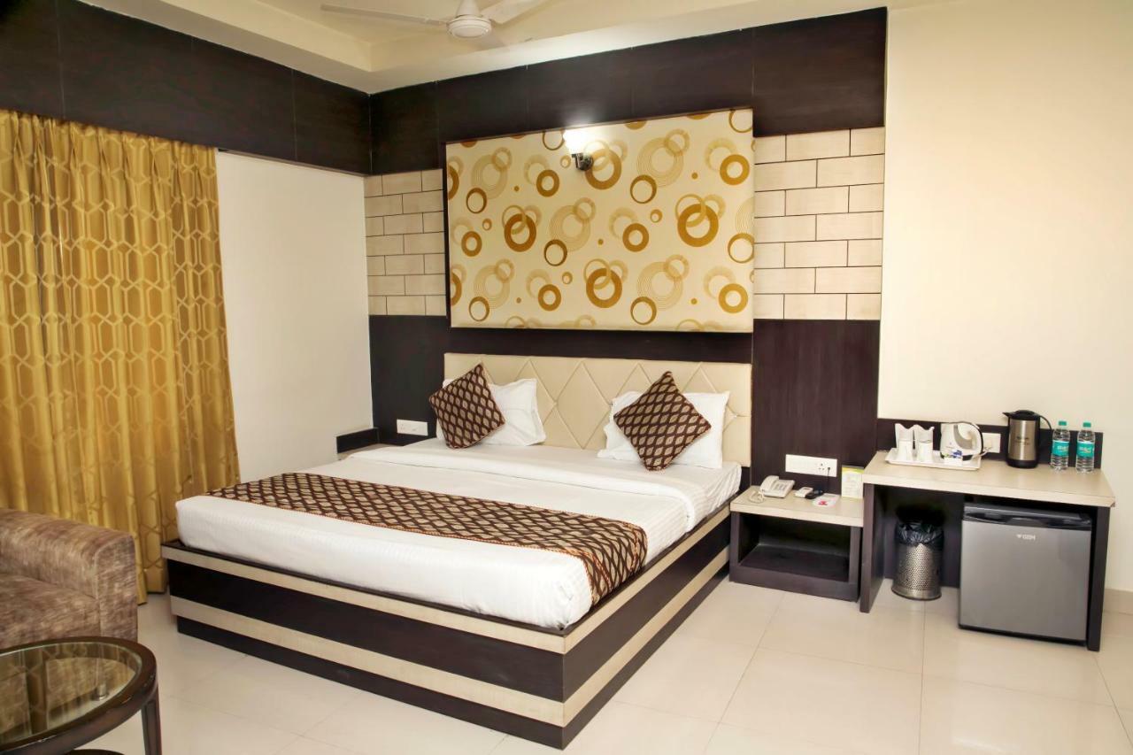 Ganges Grand Hotel Váránaszi Kültér fotó