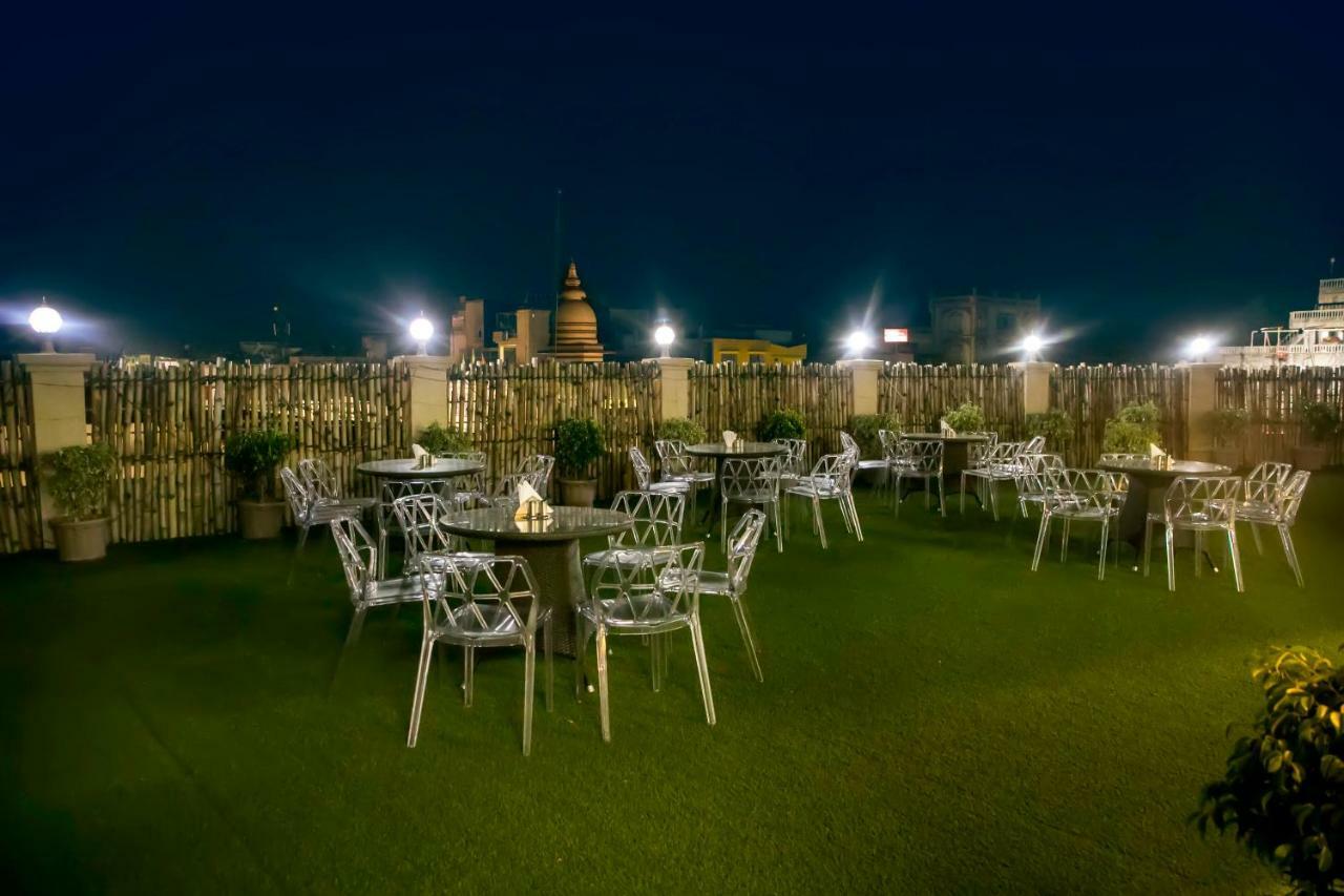 Ganges Grand Hotel Váránaszi Kültér fotó