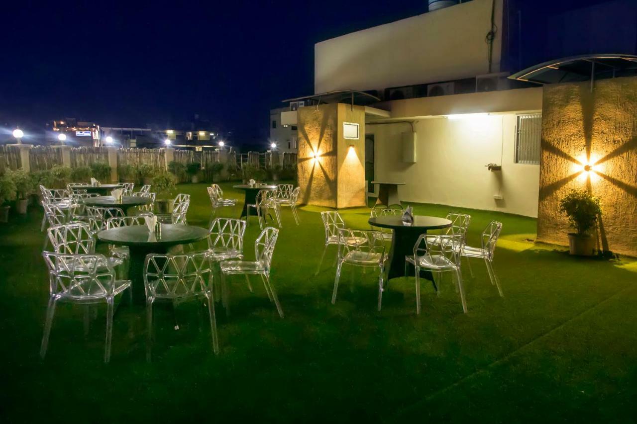 Ganges Grand Hotel Váránaszi Kültér fotó