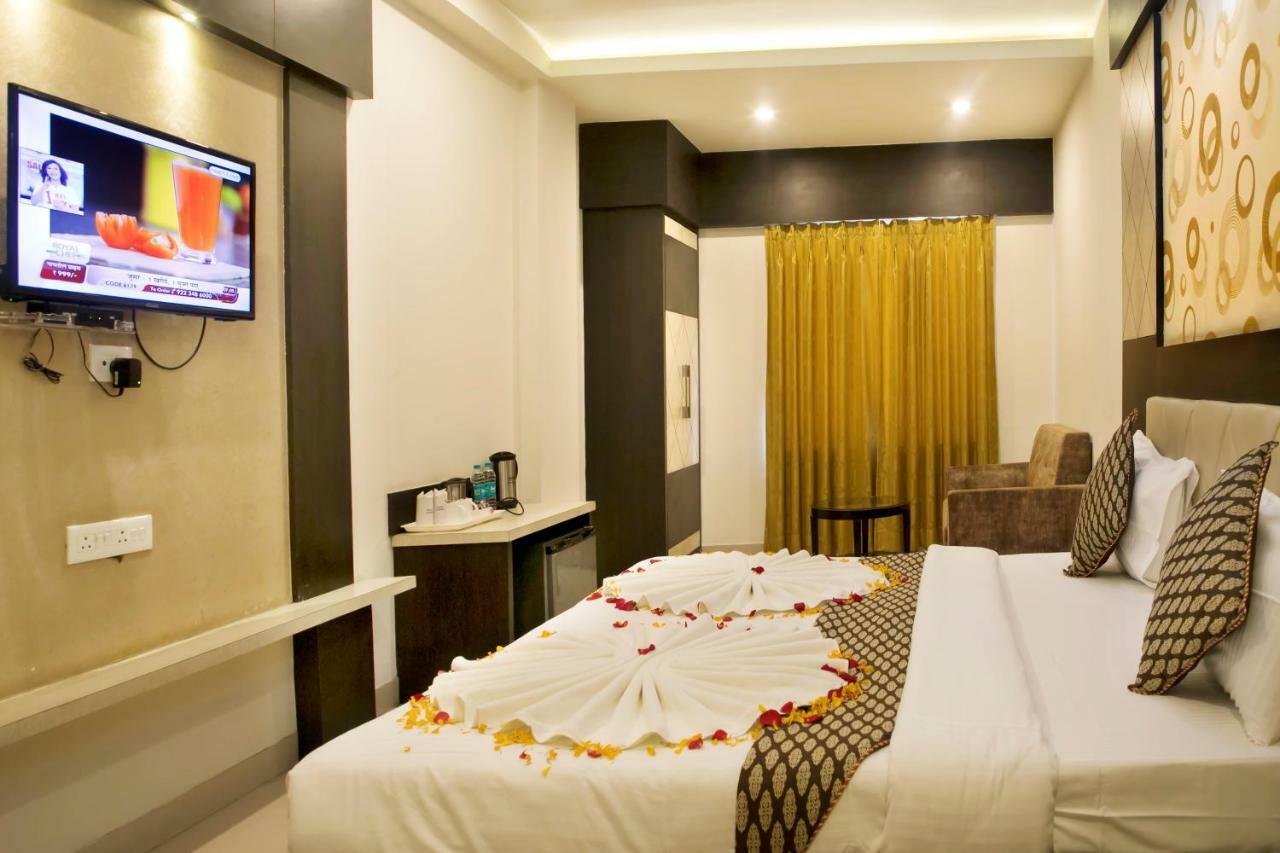Ganges Grand Hotel Váránaszi Kültér fotó