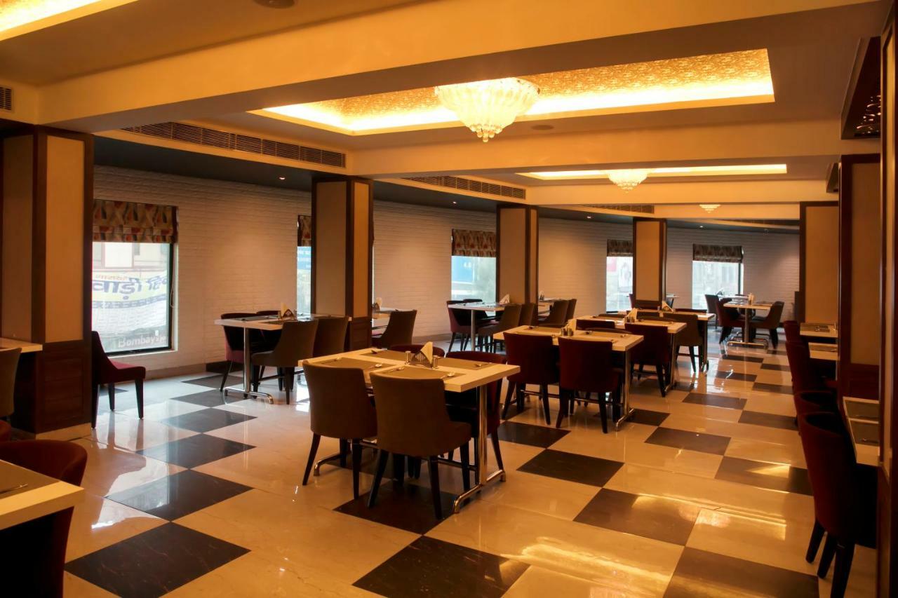 Ganges Grand Hotel Váránaszi Kültér fotó
