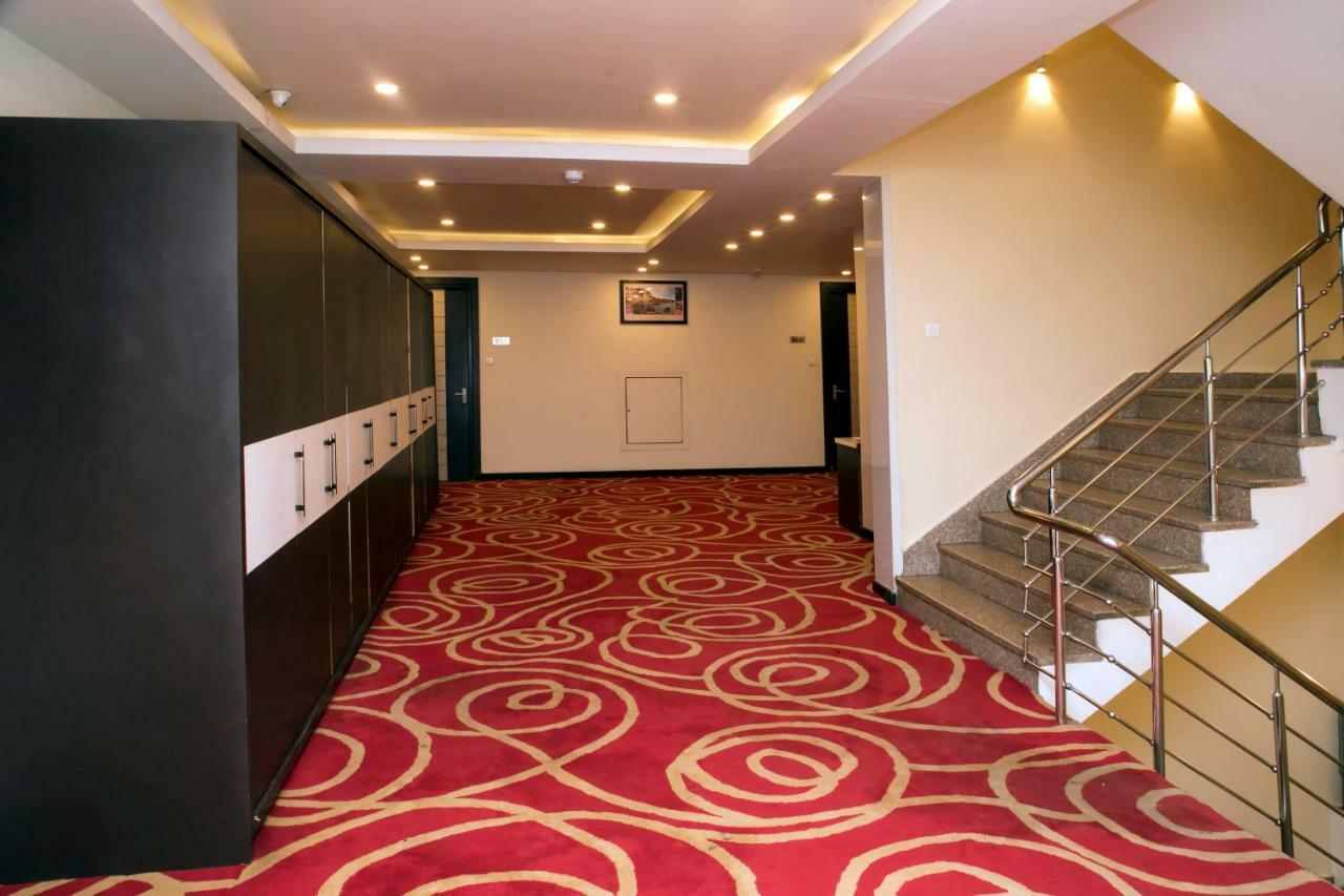 Ganges Grand Hotel Váránaszi Kültér fotó