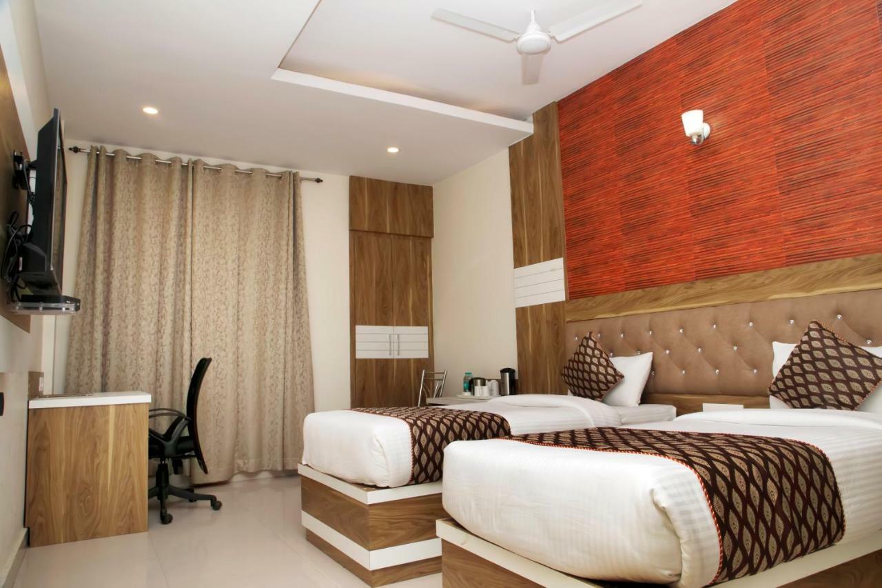 Ganges Grand Hotel Váránaszi Kültér fotó